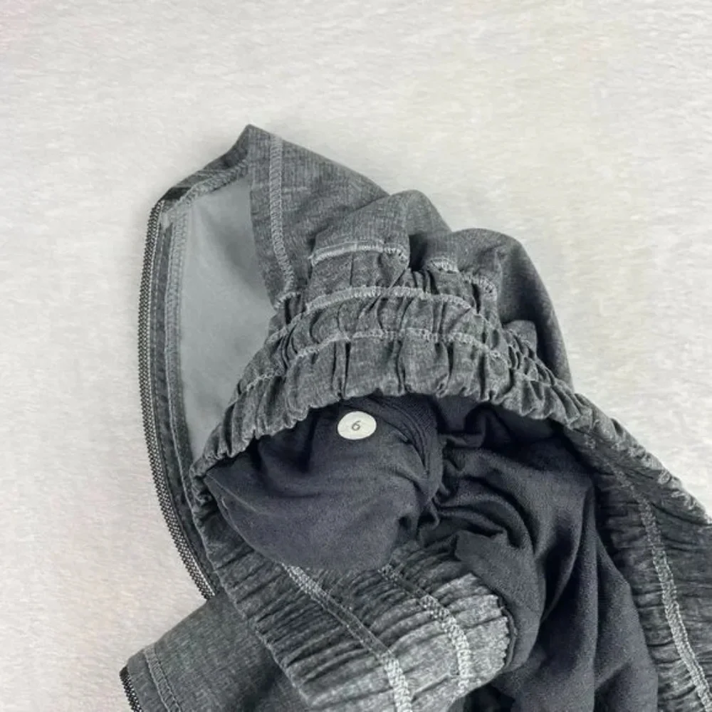 Lululemon Seek The Heat Short